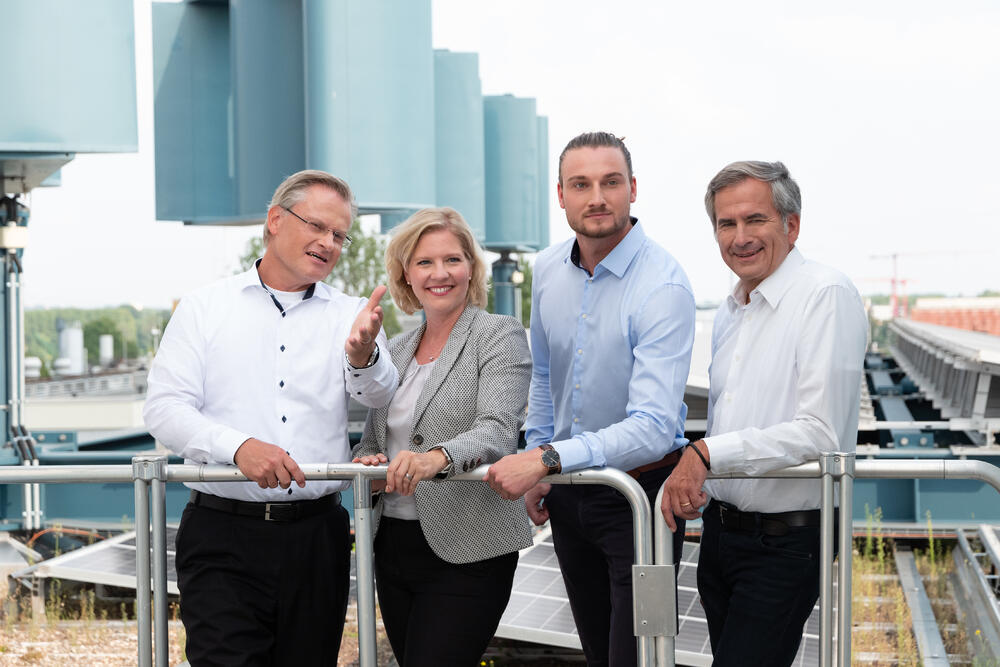 Auf dem Dach des nachhaltigen Hauptverwaltungsgebäudes von Werner & Mertz © P!ELmedia / Herbert Piel