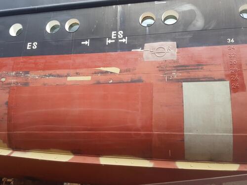 Die Testbeschichtungen auf der „WEGA“ im Juli 2019 nach vollständiger Reinigung im Dock © LimnoMar