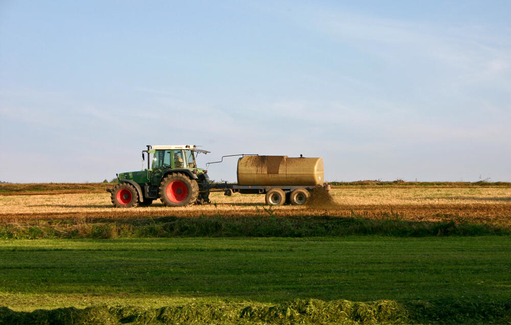 Düngen in der Landwirtschaft &copy; Altmann, Karl-Heinz/piclease