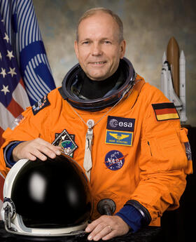 ESA-Astronaut Hans Schlegel, 2007 &copy; NASA