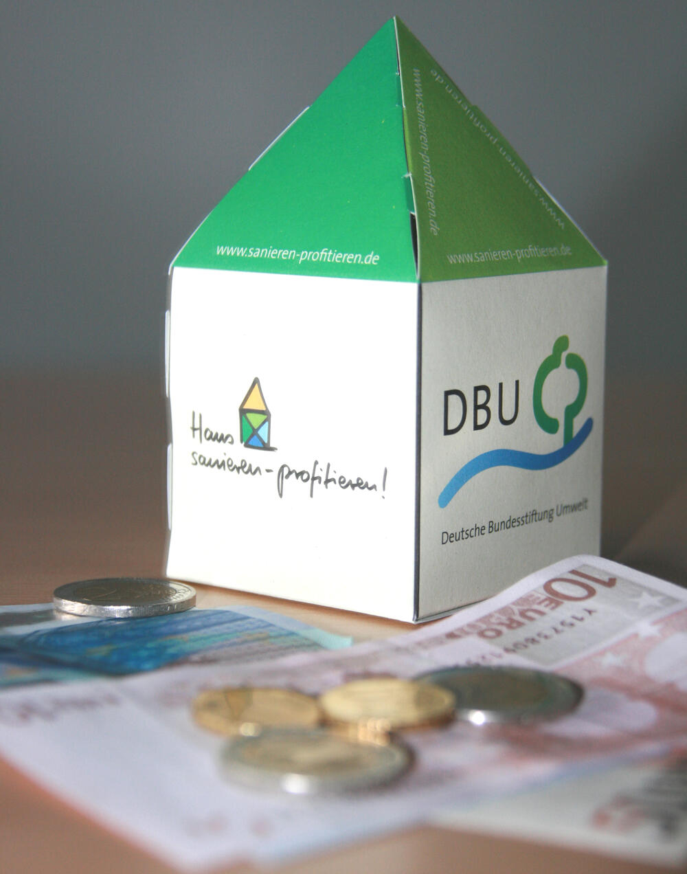 Bastelhäuschen Geld &copy; Deutsche Bundesstiftung Umwelt