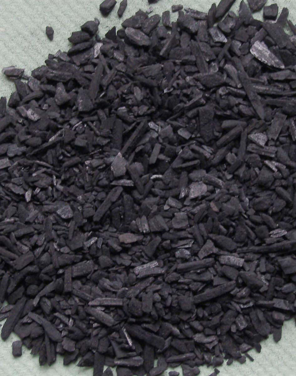 Hochporöse Pflanzenkohle als Zuschlagstoff für das Filtersubstrat 