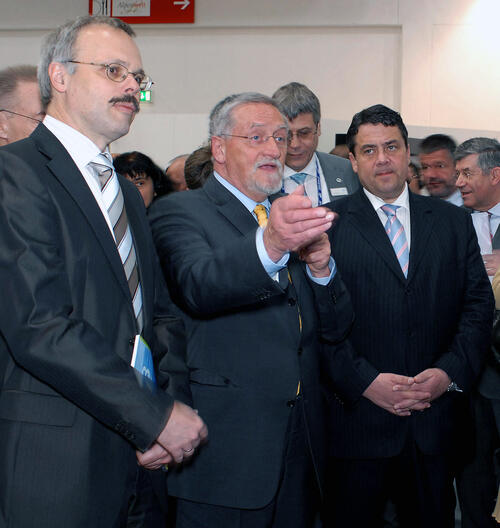 Wasserausstellung: Foto Rundgang BM Gabriel 