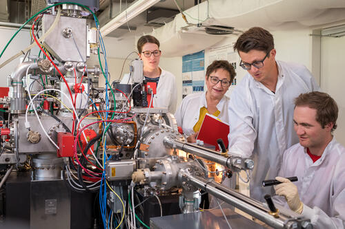 Im Labor © ©Astrid Eckert, TU München