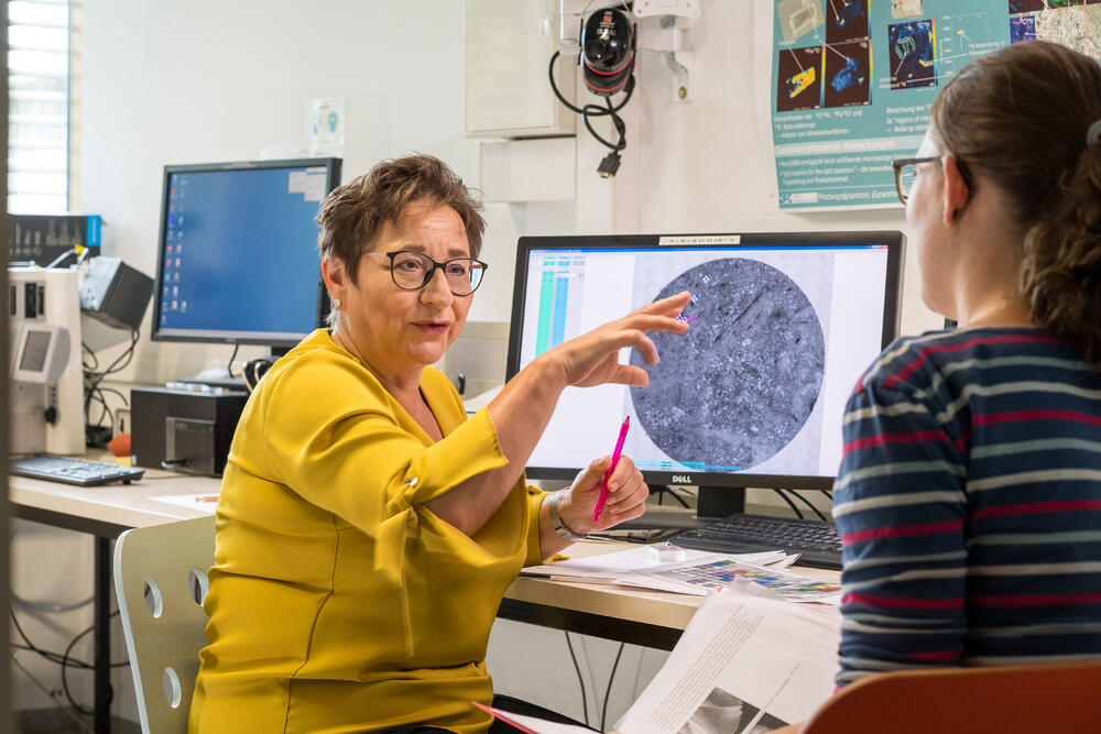 Im NanoSIMS-Labor © ©Astrid Eckert, TU München