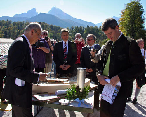 Bewilligungsübergabe Nationalpark Berchtesgaden &copy; Nationalparkverwaltung Berchtesgaden