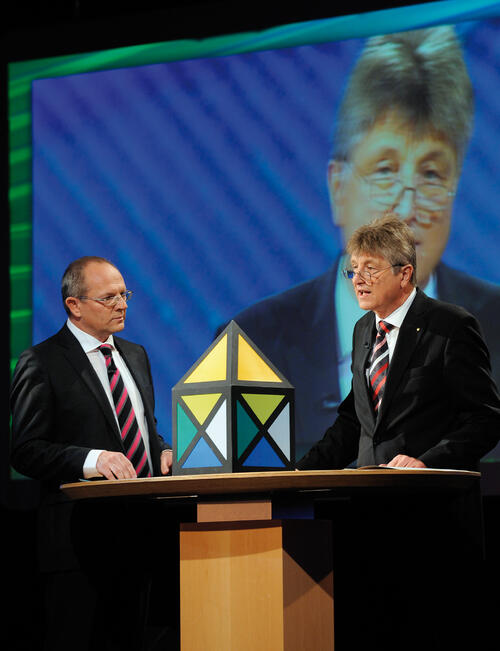 Fritz Brickwedde (rechts) stellte die Kampagne »Haus sanieren - profitieren!« vor. 