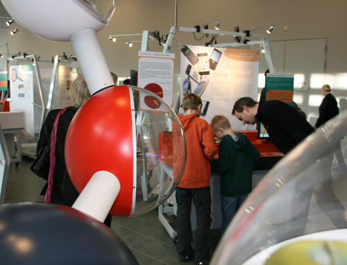 junge Besucher nachhaltige Chemie 