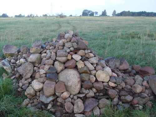 Lesesteinhaufen Kellerberge © Bundesforst/Riesner