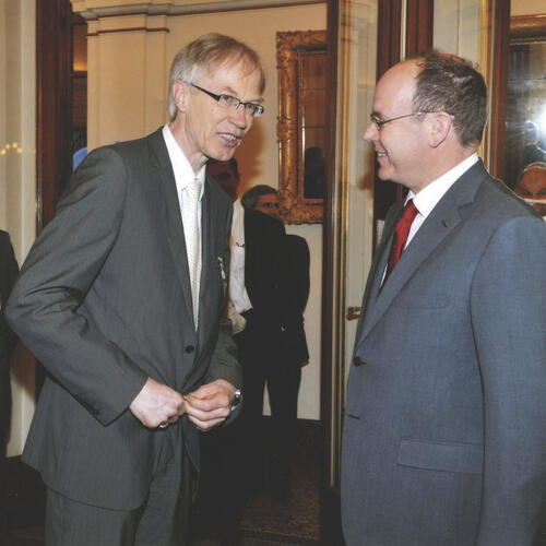 Dr. Ulrich Witte (links), Prince Albert II (rechts)  