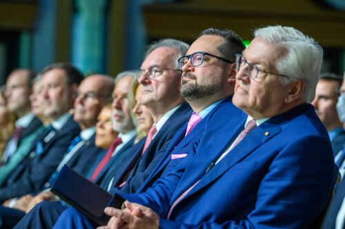 DBU-Generalsekretär Alexander Bonde neben Bundespräsident Frank-Walter Steinmeier © Peter Himsel/DBU