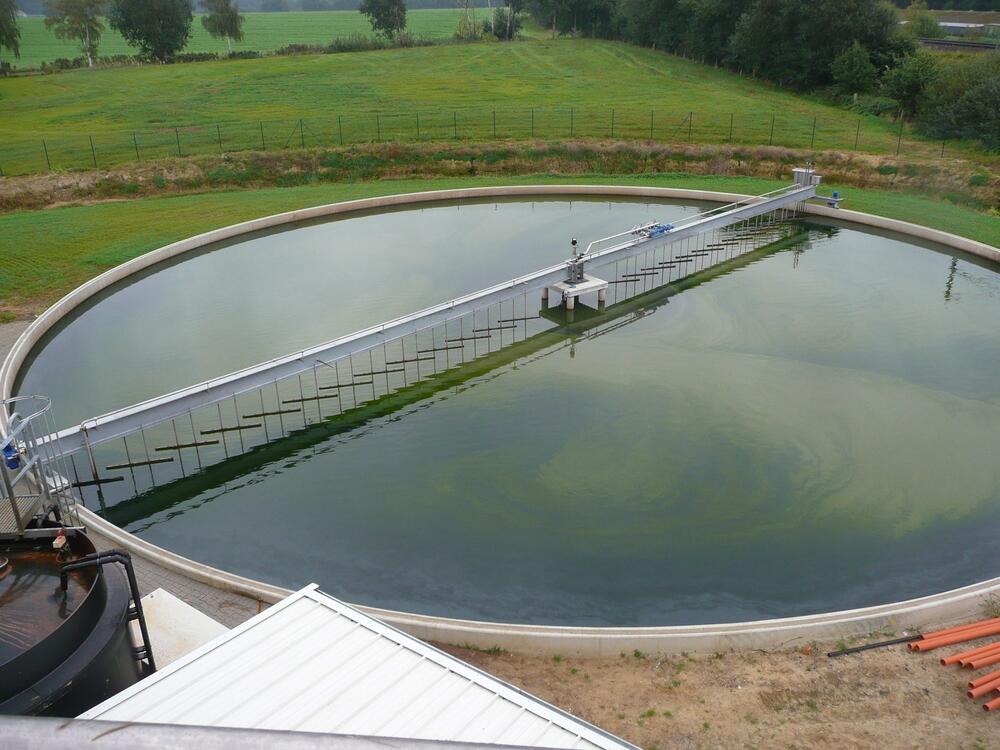 Massen-Algen-Kultur Becken &copy; Limno Tec