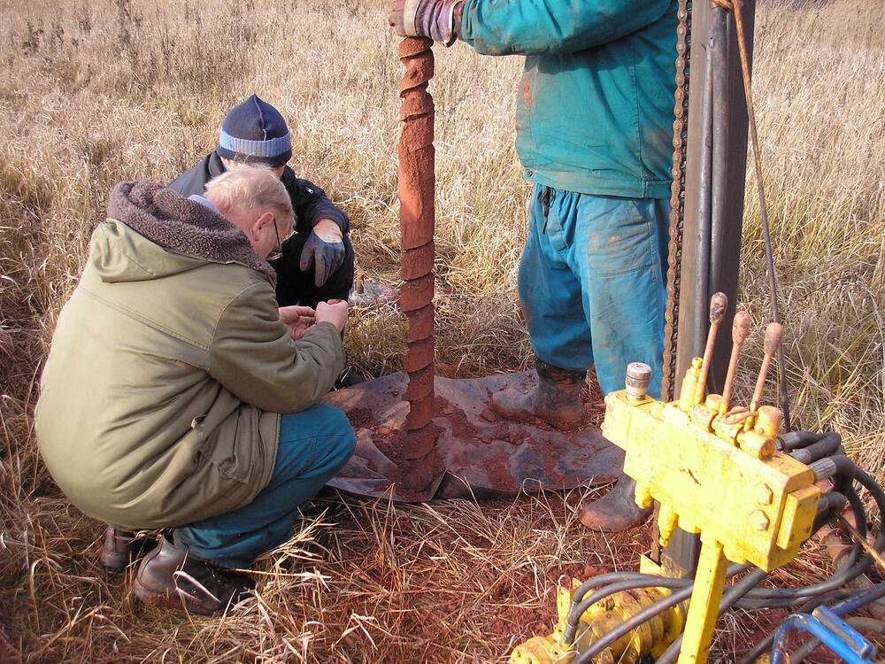 Samples of the mineral pigments are tested  