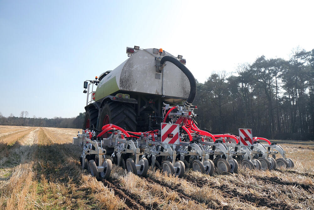 Durch das Düngen gelangen Antibiotika in die Böden. © Deutsche Bundesstiftung Umwelt