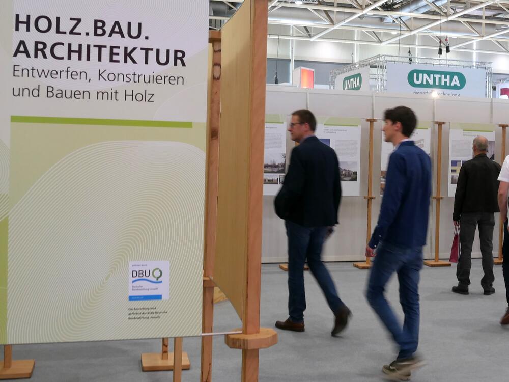 33443_Ausstellung_Beginn 