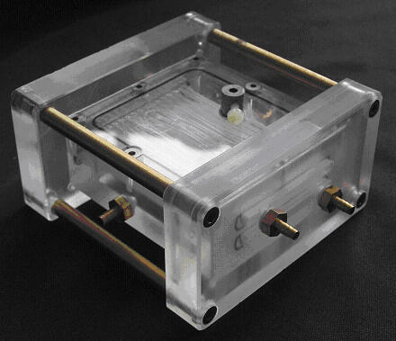 Modularer Mikro-Hohlfaserreaktor zur Proteinabtrennung 