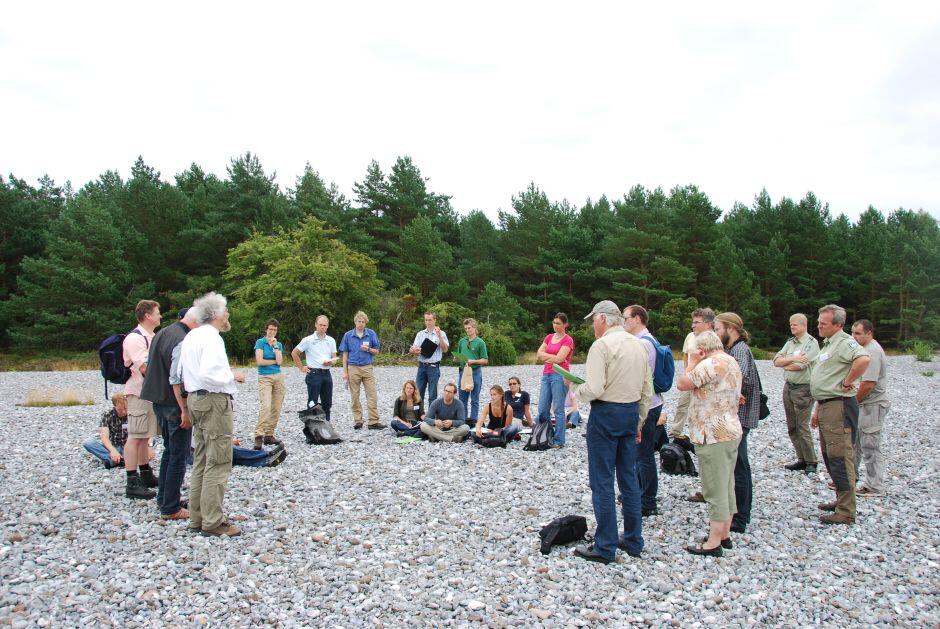 Führung durch die Feuersteinfelder der Naturerbefläche Prora (Mecklenburg-Vorpommern)  