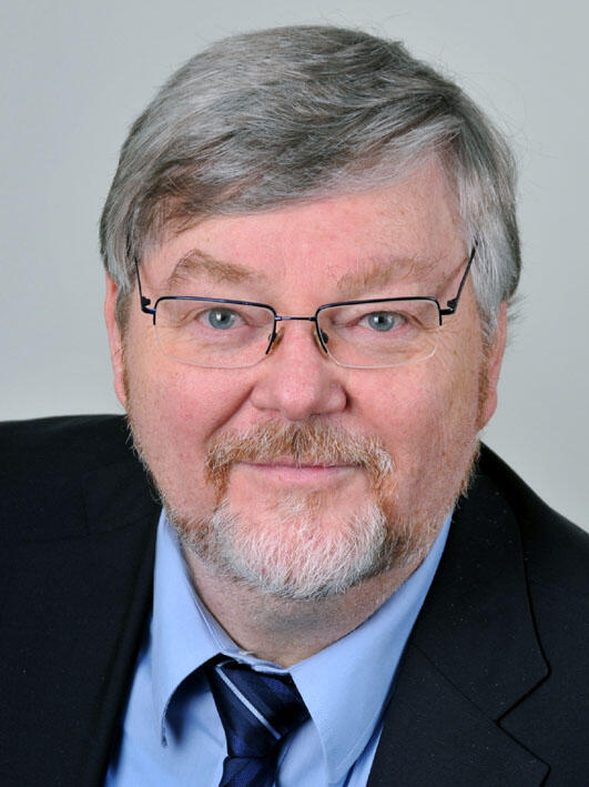 Dr. Peter Kreuter 