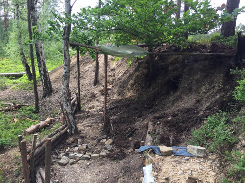 Feuerstelle DBU-Naturerbefläche Himmelsgrund  © Clemens Messner/Bundesforstbetrieb Thüringen-Erzgebirge