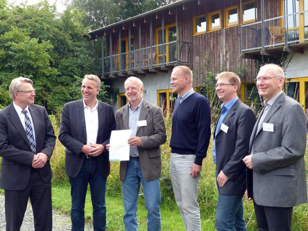 Bewilligungsübergabe UZ am Deister &copy; Energie- und Umweltzentrum am Deister, Springe