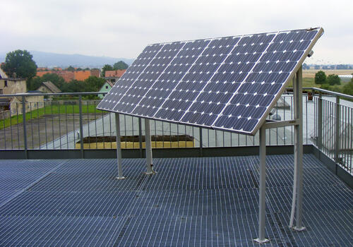 Solarschule Bielawa &copy; Zentrum für regenerative Umwelttechnik Bielawa