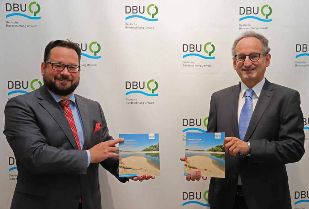 DBU-Generalsekretär Alexander Bonde (l.) und DBU-Finanzchef Michael Dittrich © Deutsche Bundesstiftung Umwelt