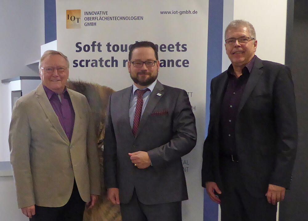 Projektstart: Lackmöbel ohne Lösemittel © Dr. Carsten Riedel/IOT