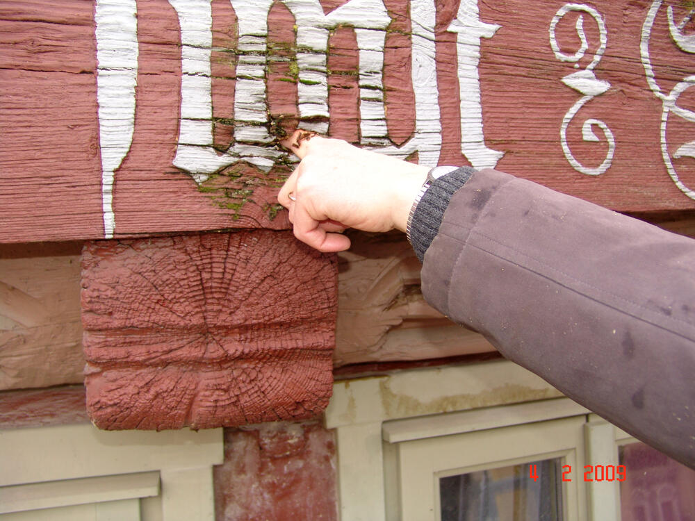Moderfäule an Brüstungsbohlen 