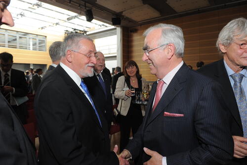 Hubert Weinzierl begrüßt Bundesfinanzminister a. D. Dr. Theo Waigel 