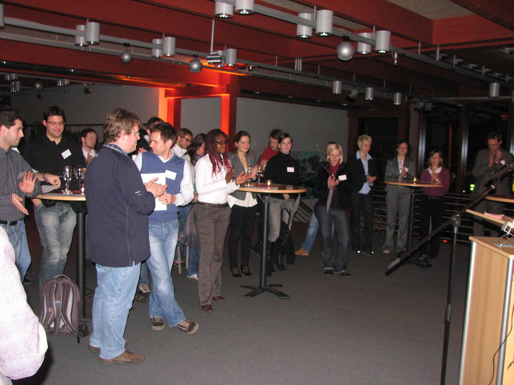 Urkundenverleihung im Rahmen des Einführungsseminars Dezember 2010 