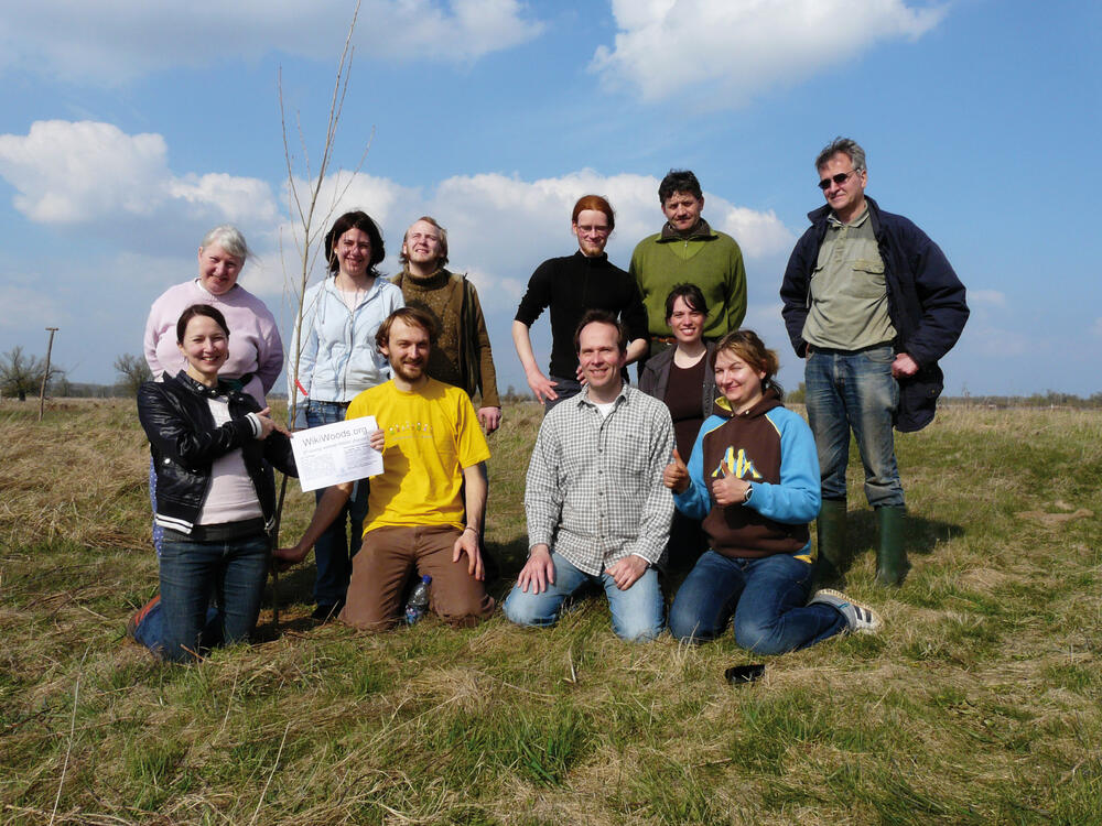 WikiWoods-Gruppe nach getaner Arbeit 