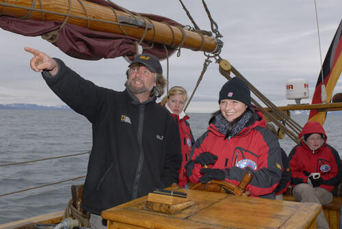 Arved Fuchs engagiert sich für Jugendliche 