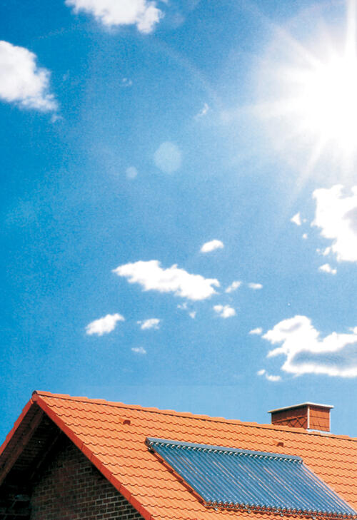 Dach mit Solaranlage 