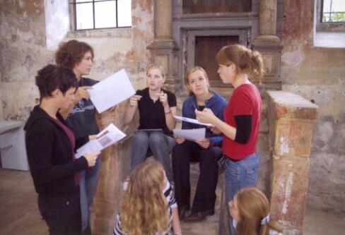 Diskussion von Arbeitsergebnissen zur Geschichte der Synagoge Memmelsdorf © Deutsche Stiftung Denkmalschutz