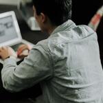 Ziel der MOOCs ist es, ein einfaches, niederschwelliges Bildungsangebot zu schaffen, das zeitlich unabhängig und kostenlos genutzt werden kann und das eine Interaktion und Vernetzung sowie einen Austausch zwischen den Teilnehmenden ermöglicht.  © Deutsche Bundesstiftung Umwelt