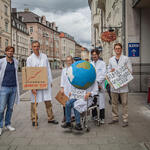 Die Klimakrise ist nach Einschätzung von Expertinnen und  Experten die größte Bedrohung für die Gesundheit in unserem Jahrhundert. Ein besonderes Dilemma besteht darin, das der Klimawandel im Gesundheitssektor bislang nur eine marginale Bedeutung hat © Deutsche Bundesstiftung Umwelt