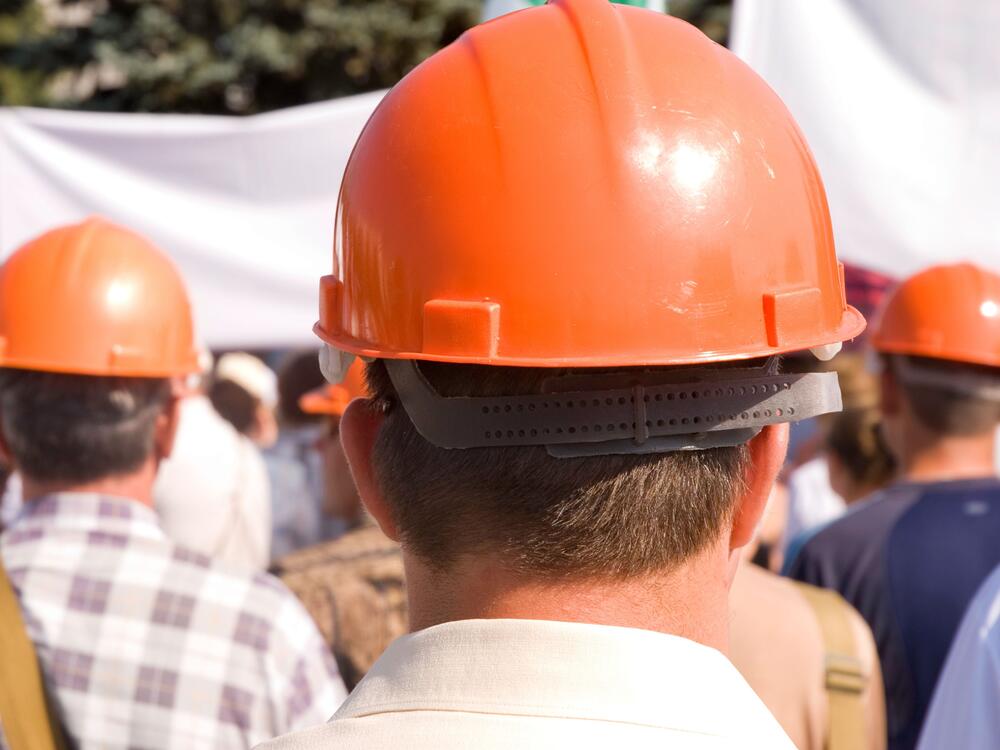 Ökologische Gewerkschaftspolitik, die im Projekt weiter vorangebracht werden soll, zielt darauf ab, Lösungen zu entwickeln. Ihr Ziel ist es, Transformationsprozesse in der Arbeitswelt anzustoßen, welche sowohl sozial als auch ökologisch nachhaltig  © Canva/Kuzma