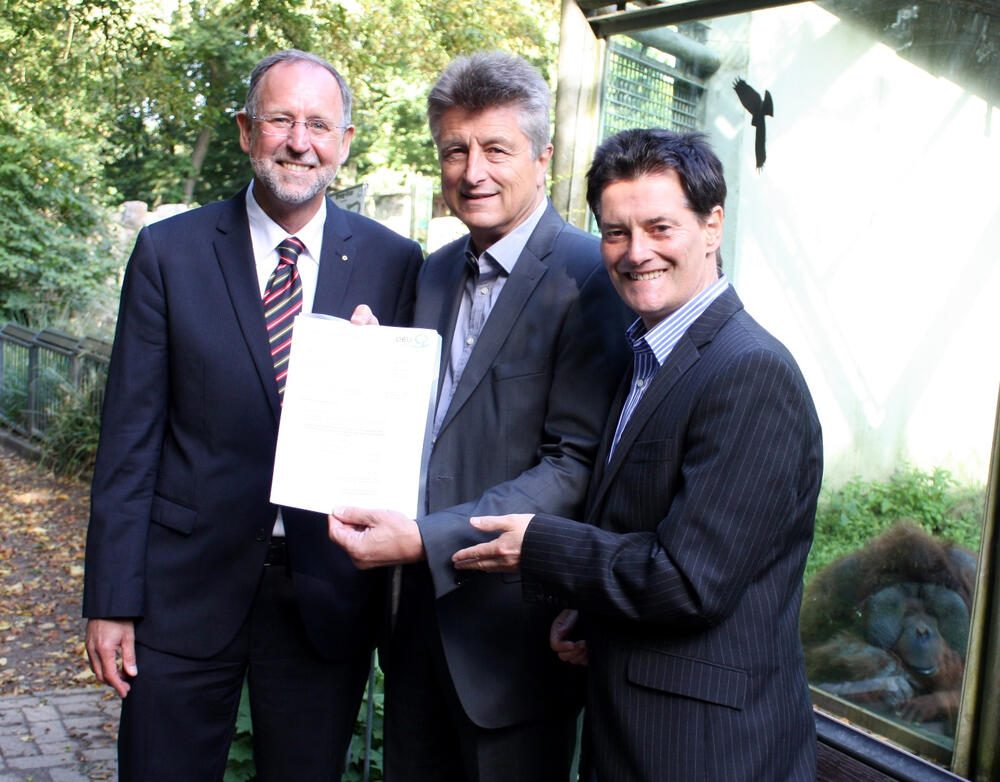 Übergabe Förderbescheid &copy; Zoo Osnabrück/Lisa Josef