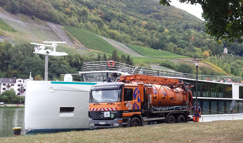 Klärschlammentsorgung Flusskreuzfahrtschiff © Deutsche Bundesstiftung Umwelt