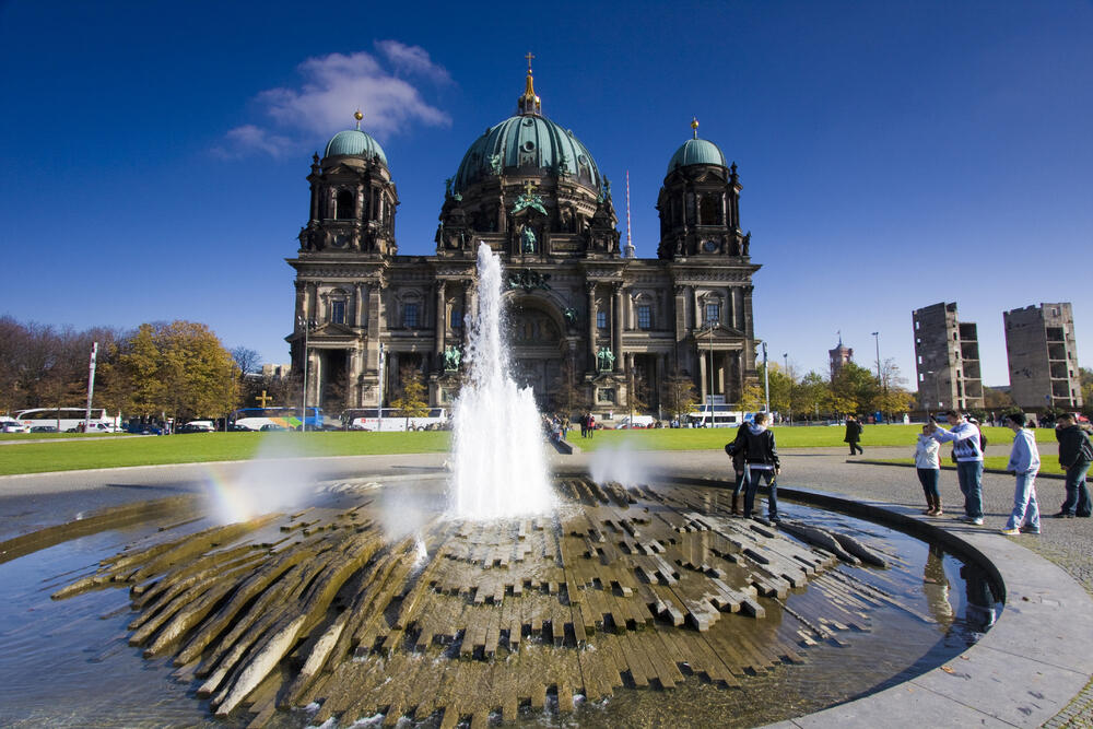 Brunnen Berliner Dom © Falk Herrmann/piclease