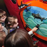 Kinder experimentieren 