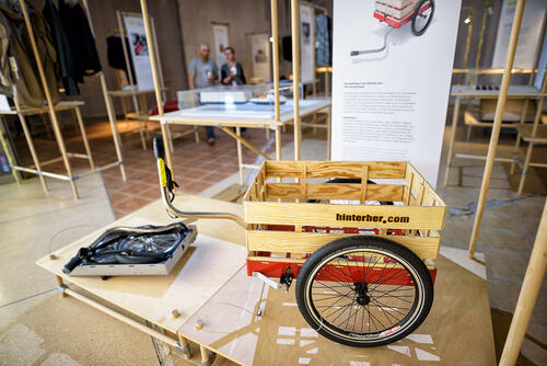 Fahrradanhänger „Hinterher“ © IDZ | Anna Miko