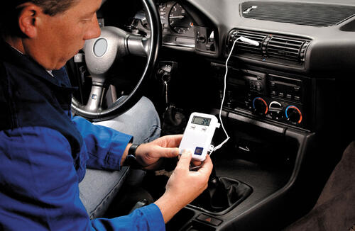 Saubere Luft im Autoinnenraum 