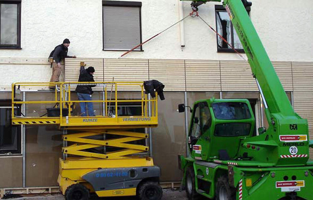 Montage Fassadenelement &copy; Architekturbüro Schankula