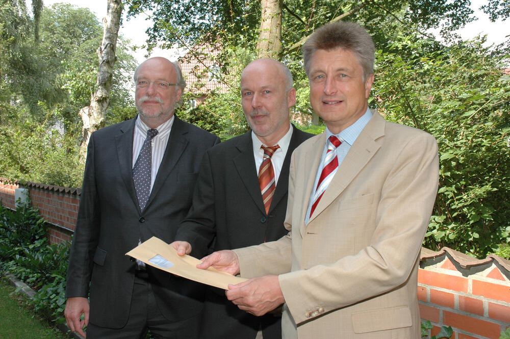 Übergabe Bewilligung Wald-Zentrum 