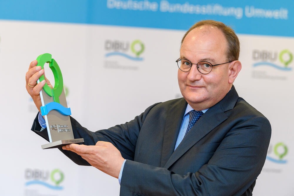 Preisträger Prof. Dr. Edenhofer © Peter Himsel/DBU