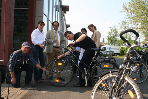 Fahrrad-Sicherheitscheck bei der DBU 2007 