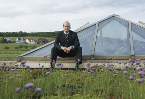 Jürgen Schmidt/Dach Firmengebäude © memo AG/Hüttermann