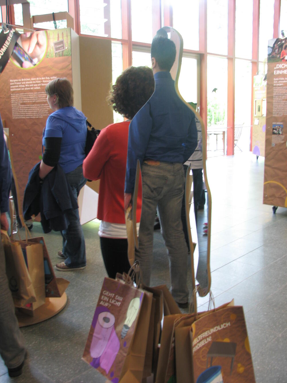 Führung durch die Ausstellung KonsumKompass 