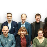 Das fünfköpfige Team von nachhaltig.digital mit den Trägern von B.A.U.M. und DBU beim Auftakttreffen. &copy; Deutsche Bundesstiftung Umwelt